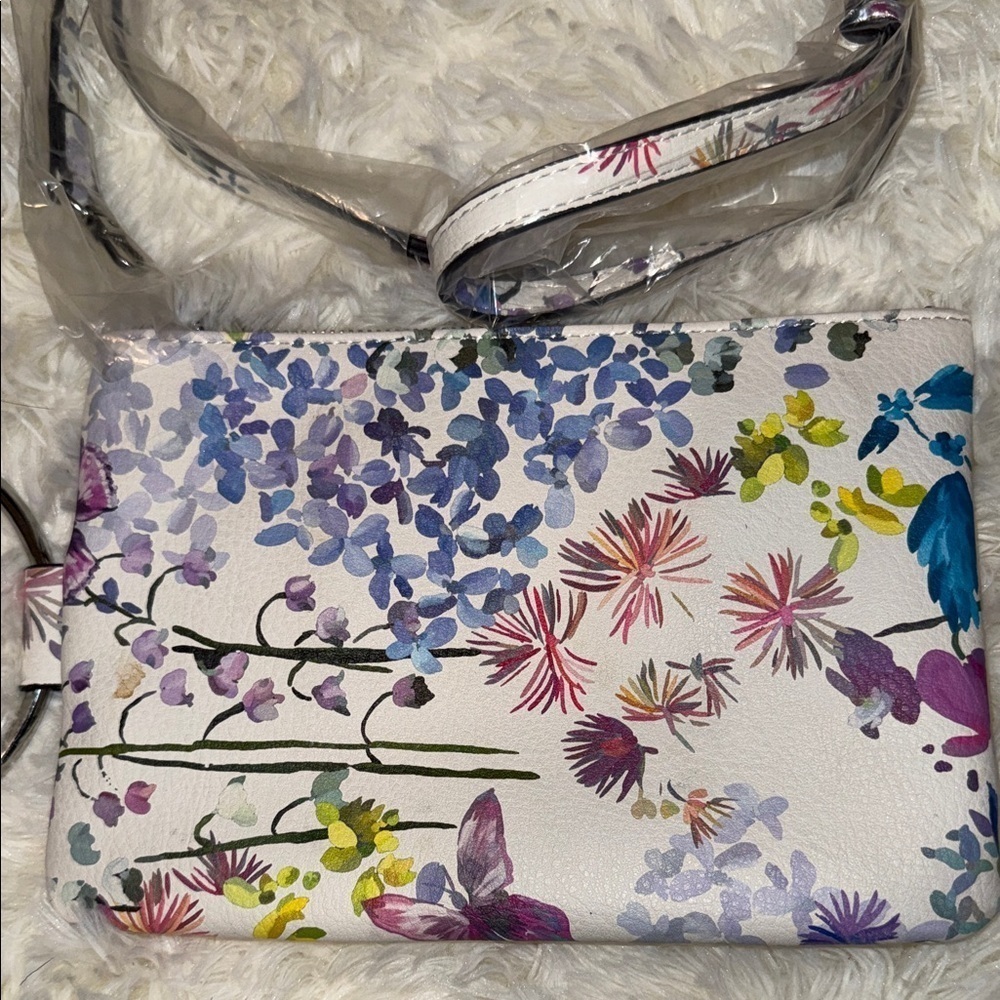 INC International Concepts White Floral Crossbody Wristlet with Ring - Picture 4 of 10